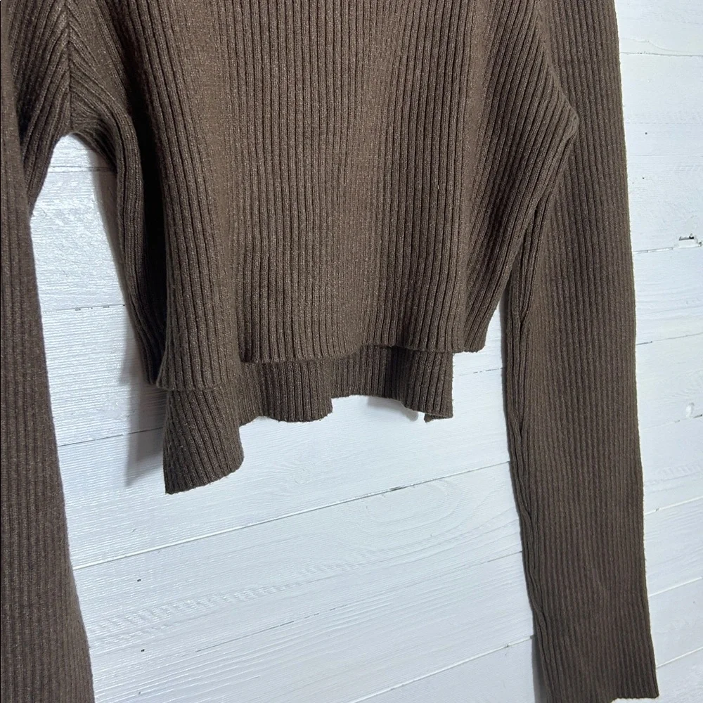 NWT Fate Ribbed Turtleneck by Vici, chocolate (brown), women’s size medium.